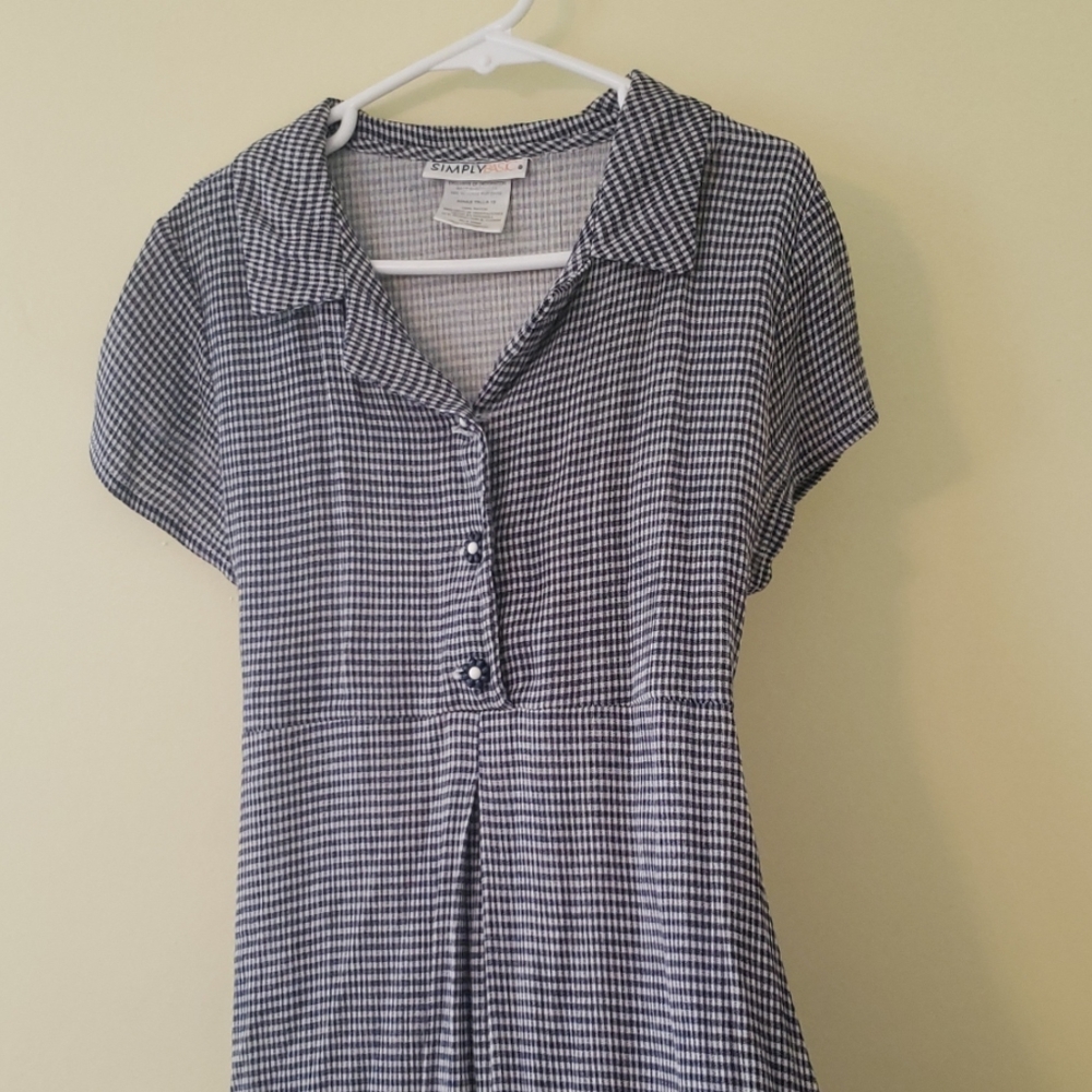 Girls midi dress with flower buttons